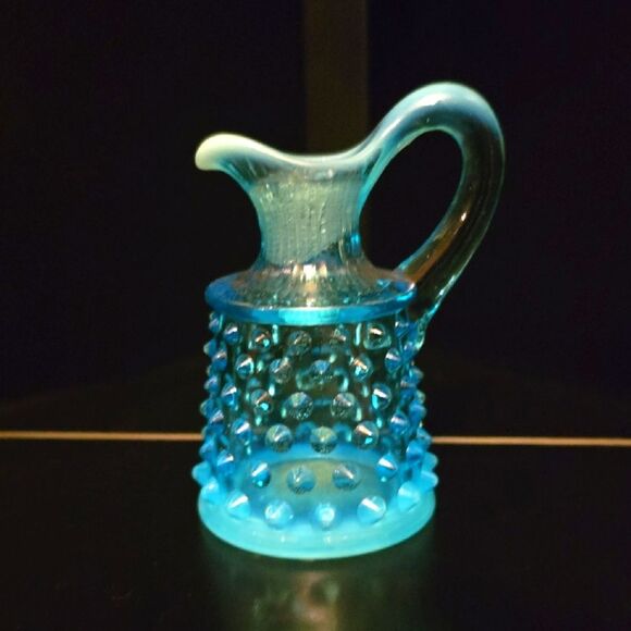 Fenton Blue Opalecent Glass Cream Pitcher 4' Inches tall. Excellent Cond! - Picture 1 of 7